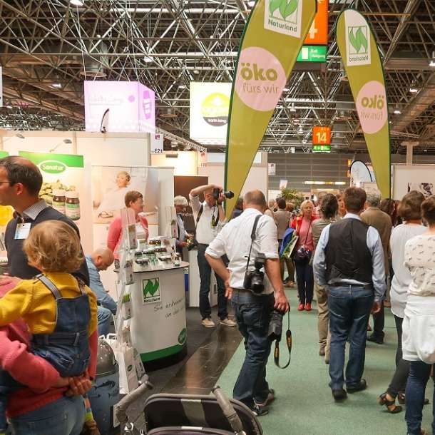 Naturland und Partner Messegeschehen auf der Messe  BioWest 2018 in Düsseldorf